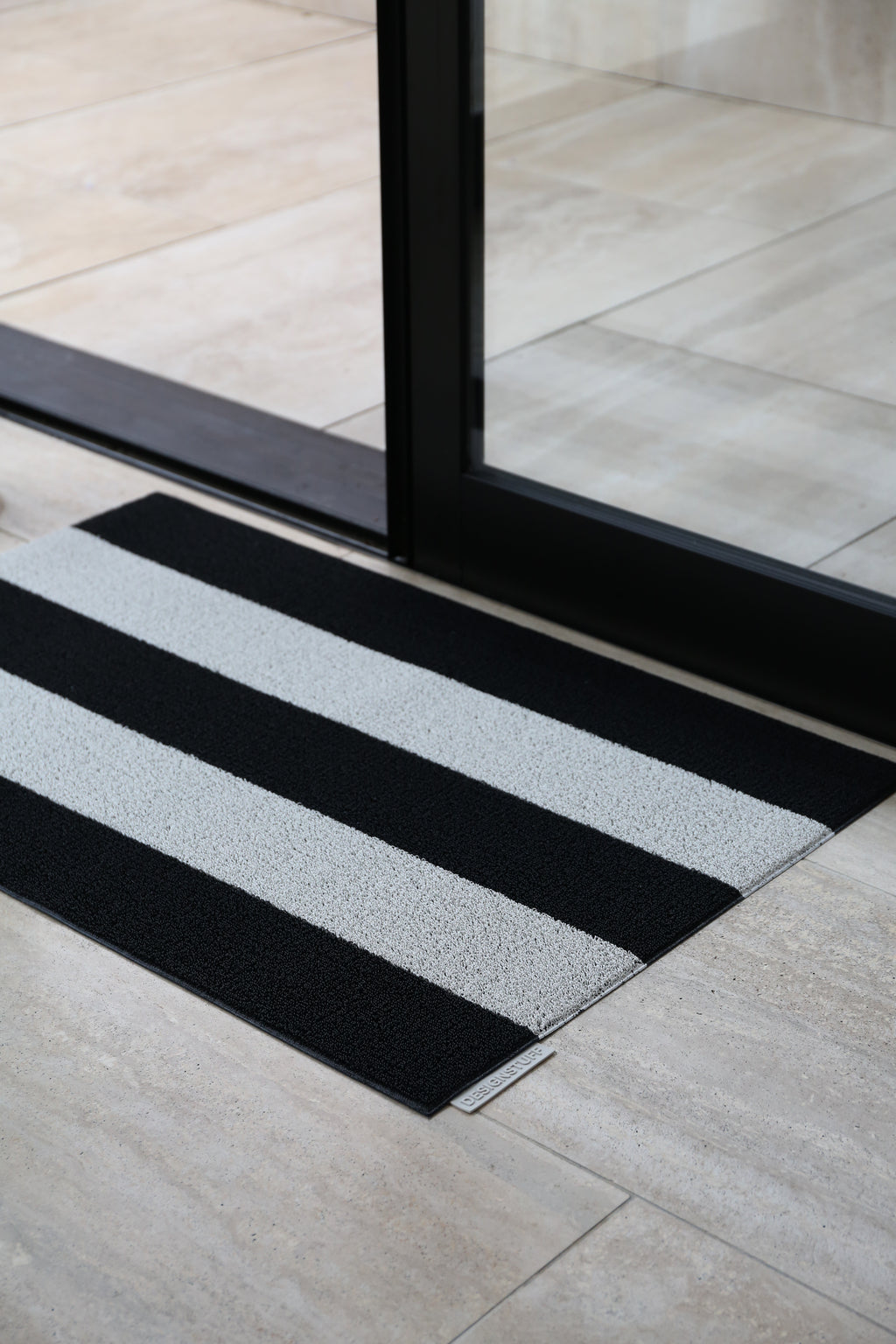 DESIGNSTUFF HAVN Doormat 60x90 cm, Black/Chalk