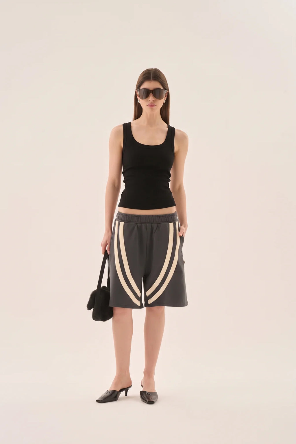 Barrel Short Washed Black