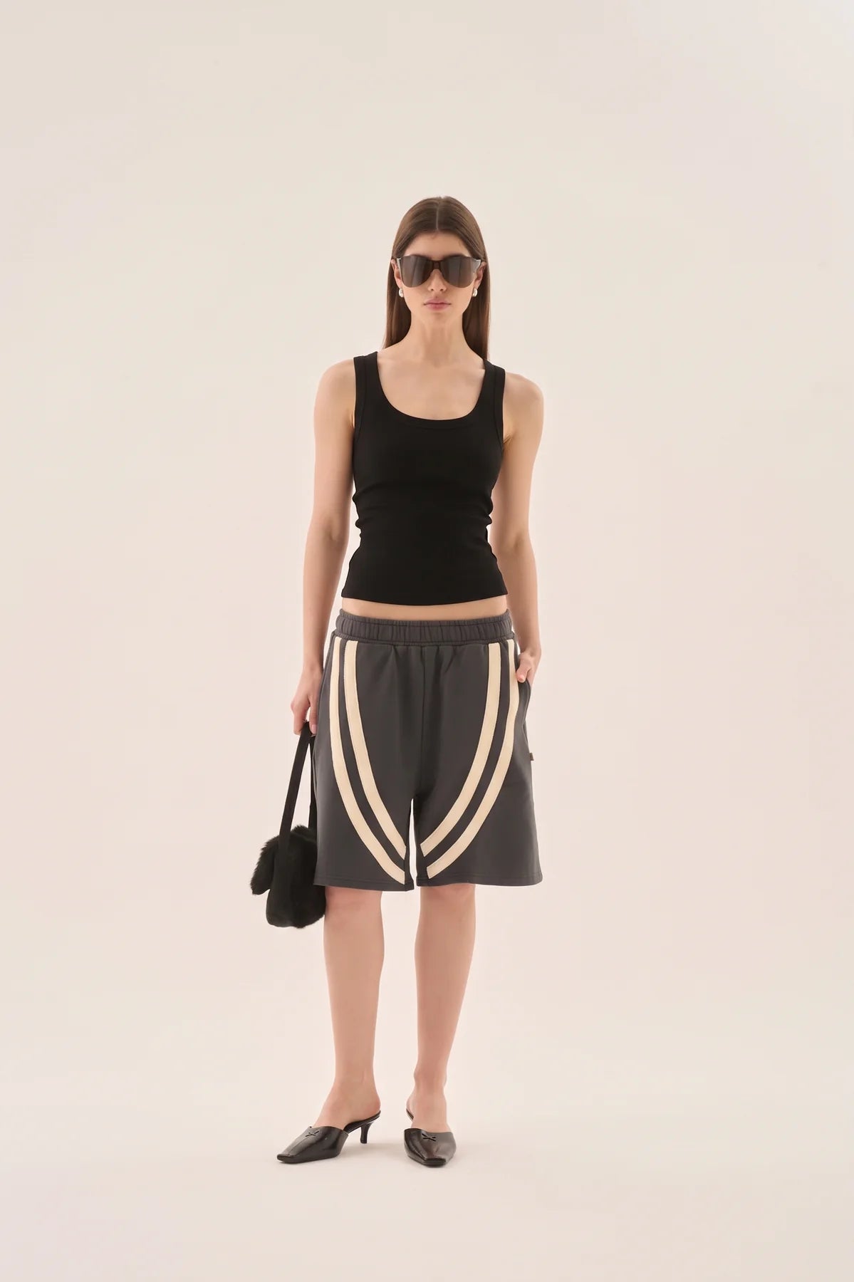 Barrel Short Washed Black