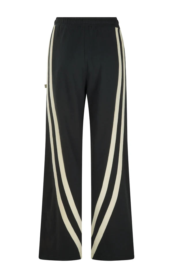 Barrel Trackpant Washed Black