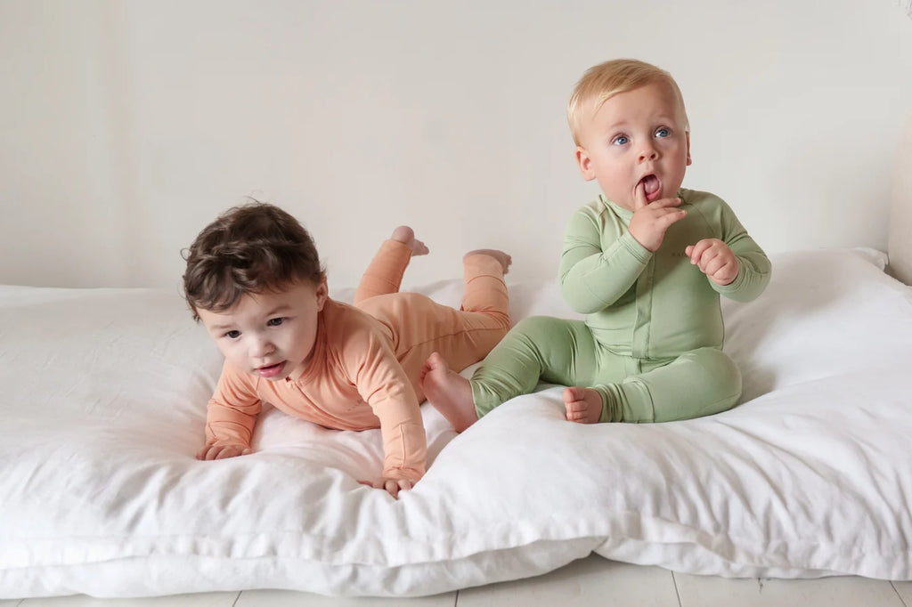 Lightweight Bamboo Onesie - Pistachio